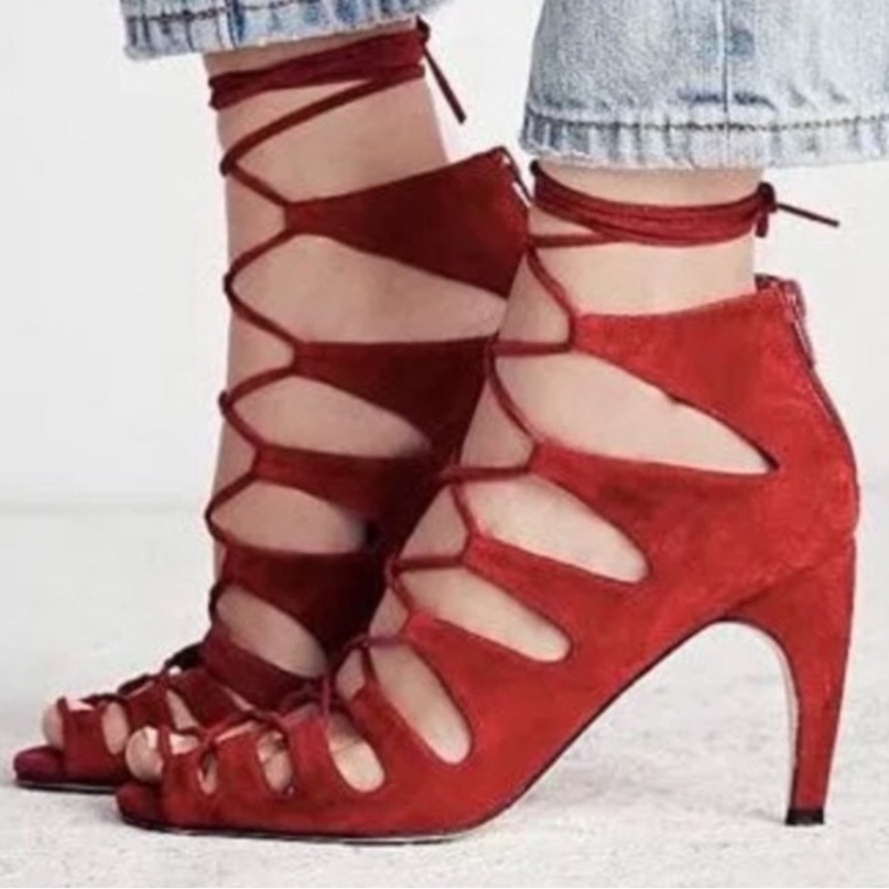 New Super Cute Free People Suede Jeffrey Campbell Satine Heels!